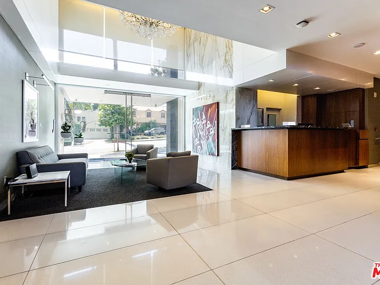 838 N Doheny Dr #203 — Photo 35