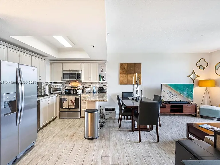 3500 Coral Way #Penthouse 105 — Photo 7