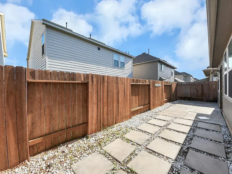 18611 Cooper Ravine Way — Photo 37