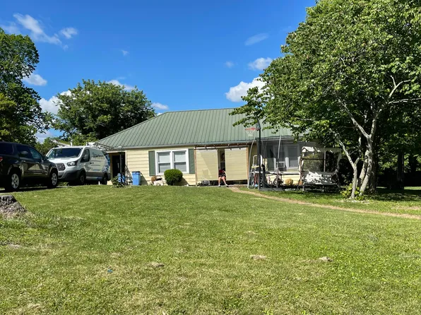 120 Pumphrey Ave, Flemingsburg, KY 41041