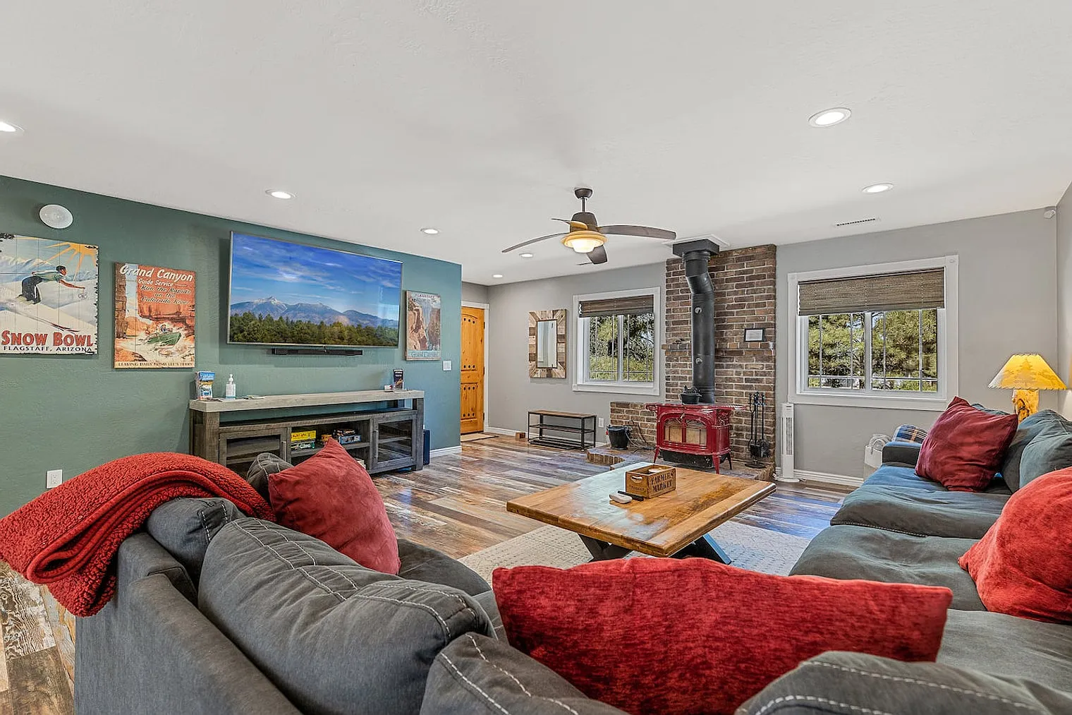 5 bed, 3.0 bath, 2798 sqft, $11,229 — Photo 2