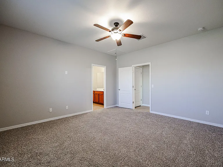 7009 S 78th Dr — Photo 21