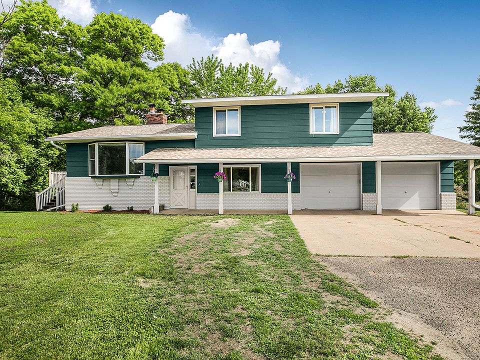 1st image of 15984 Shelly Dr