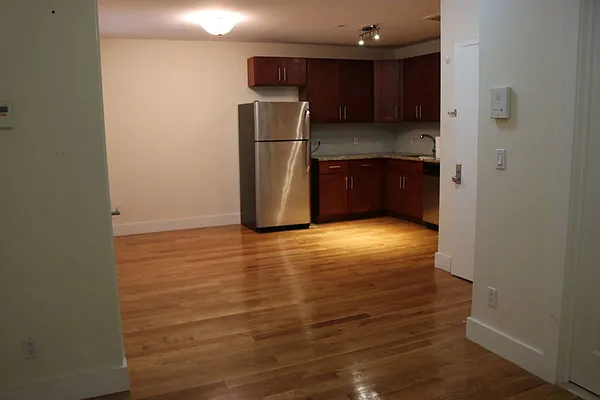 Rented by Target Realty Group | media 14