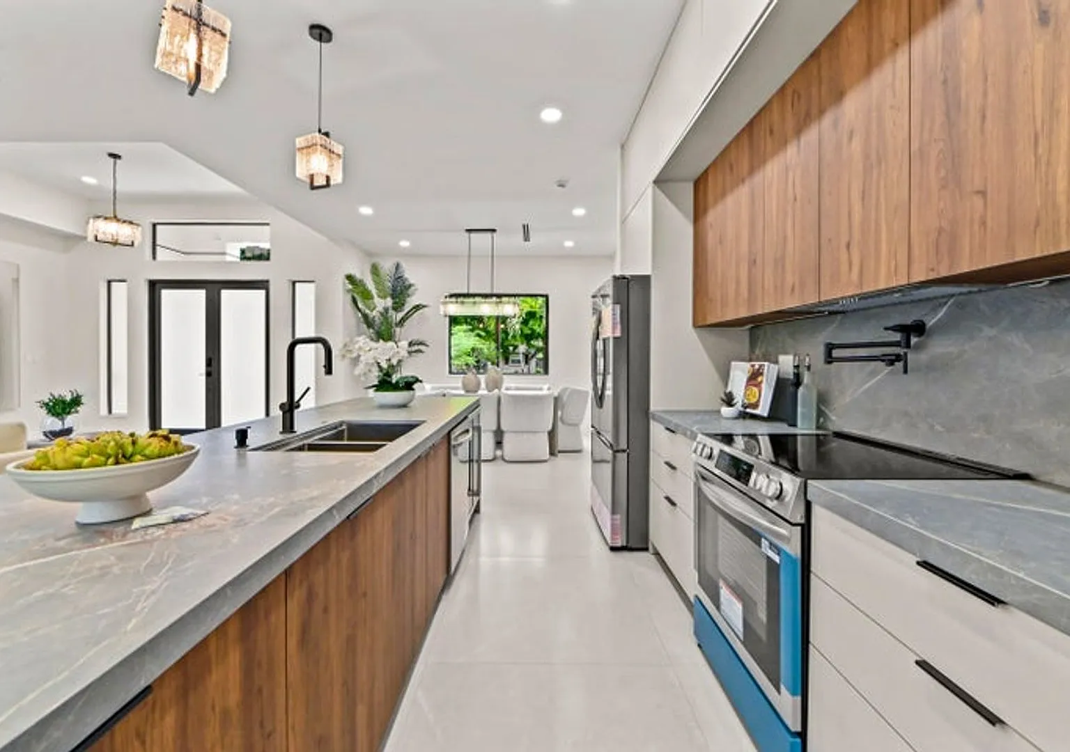 621 NW 42nd Avenue, Coconut Creek, FL 33066 — Photo 2