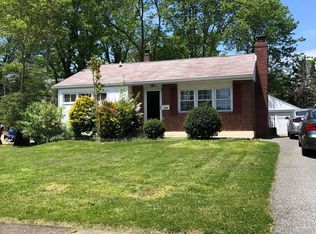 2228 Springhouse Ln, Aston, PA 19014