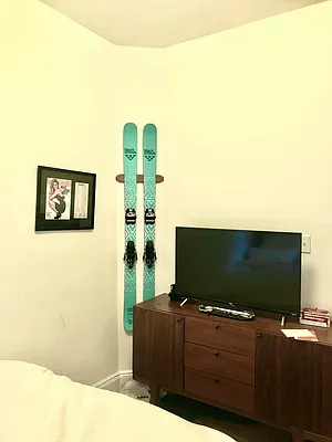 Rented by LJ Sloane Management | media 45