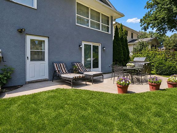 5th image of 3456 Ensign Ave N