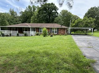 701 Fall River Rd, Lawrenceburg, TN 38464