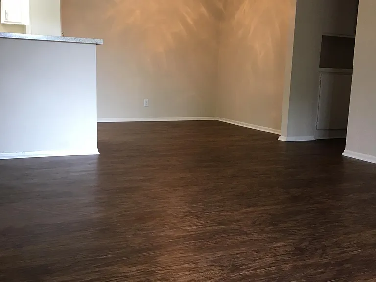Rolling Ridge Apartments — Photo 7