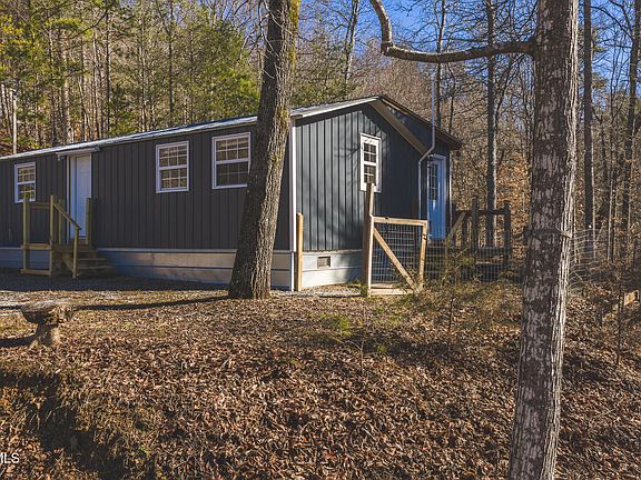 2nd image of 637 Jacobs Hollow Rd