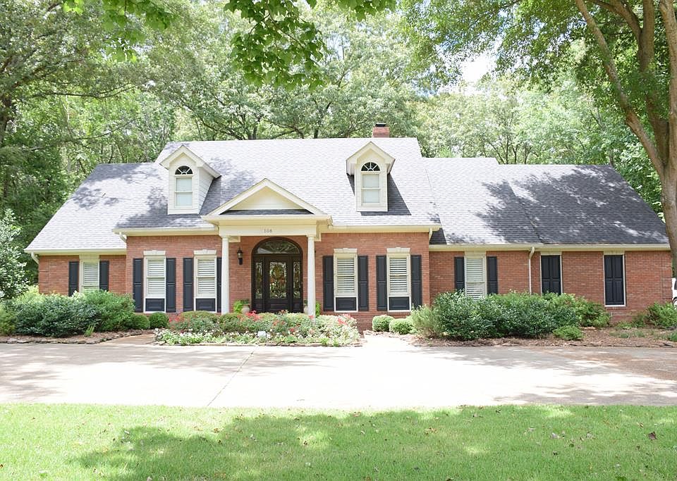1st image of 108 Woodland Hills Dr