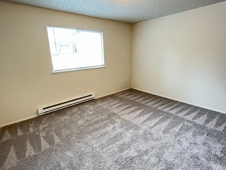 500 75th St SE — Photo 11