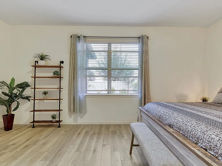 5611 Barletta Dr — Photo 20