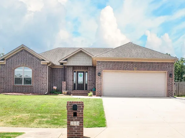 203 Creek View Dr, Austin, AR 72007