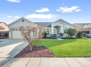 1627 Orange Cir, Lemoore, CA 93245