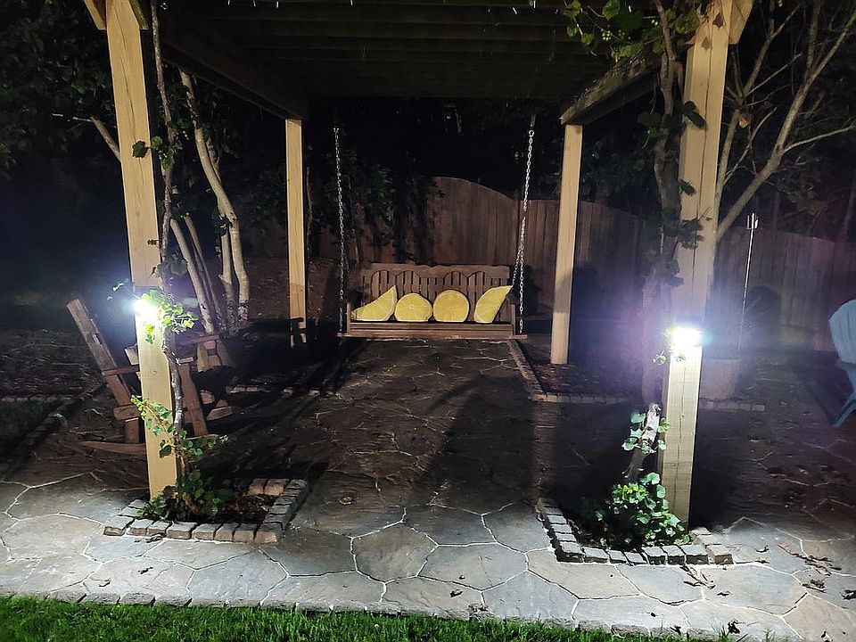 2nd image of 304 Mogie Ln