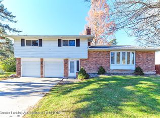 1005 Shelter Ln, Lansing, MI 48912