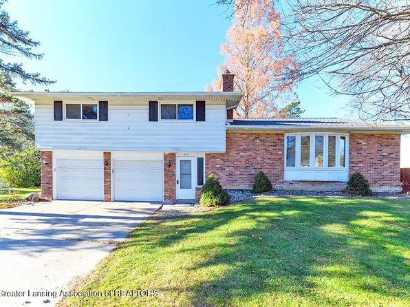 1005 Shelter Ln, Lansing, MI 48912