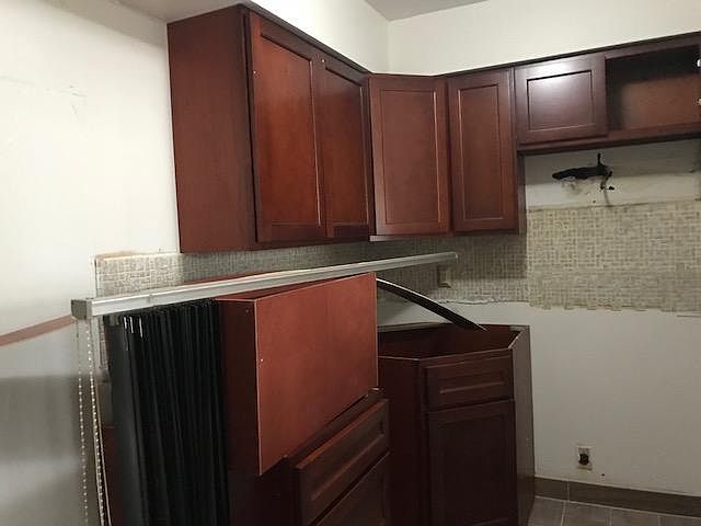 2nd image of 290 Myrtle Ave APT 2B
