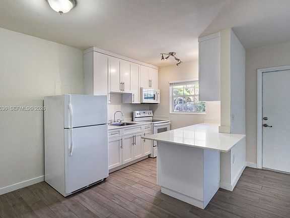2nd image of 6511 Santona St #C18