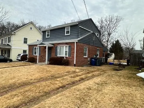 4419 Brookfield Dr, Kensington, MD 20895