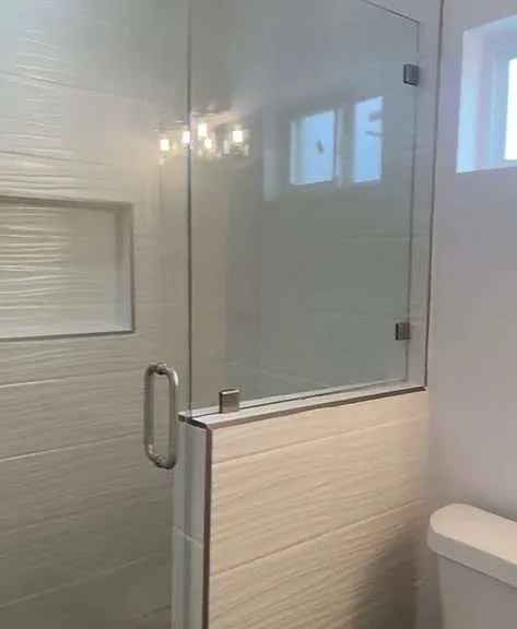 215 Laredo Blvd — Photo 10