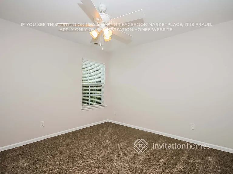 114 Lacona Trce — Photo 13