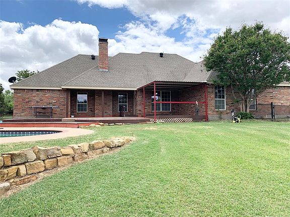 2nd image of 205 Olivias Ct