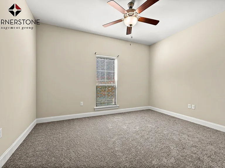 7723 Ibiza Dr — Photo 17