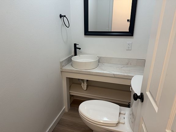 5th image of 3103 Stinson Ave