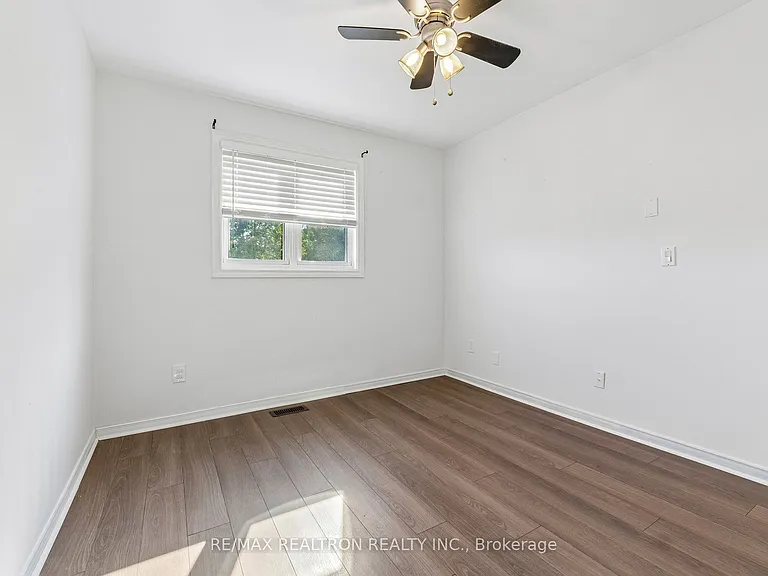 409 Cobblehill Dr — Photo 25
