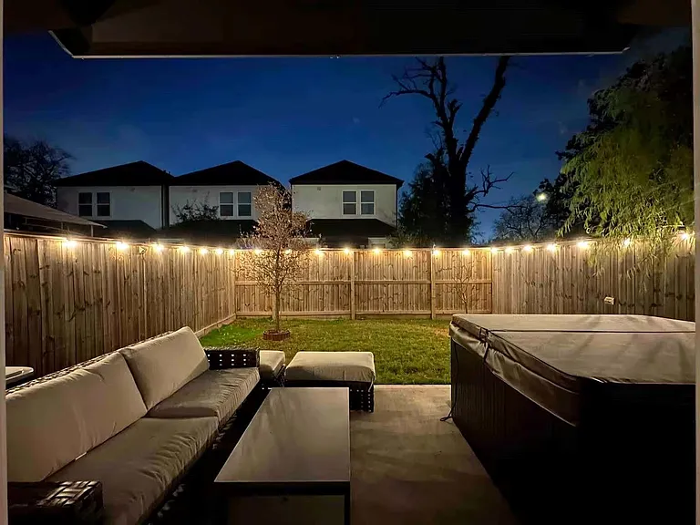 4202 Gillespie St #A — Photo 19