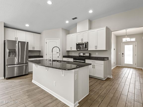 5th image of 214 CHASEWOOD Drive