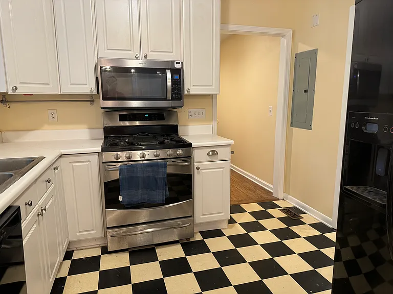 Stainless steel stove/oven