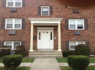 2 Roosevelt Ave APT 5, Johnston, RI 02919
