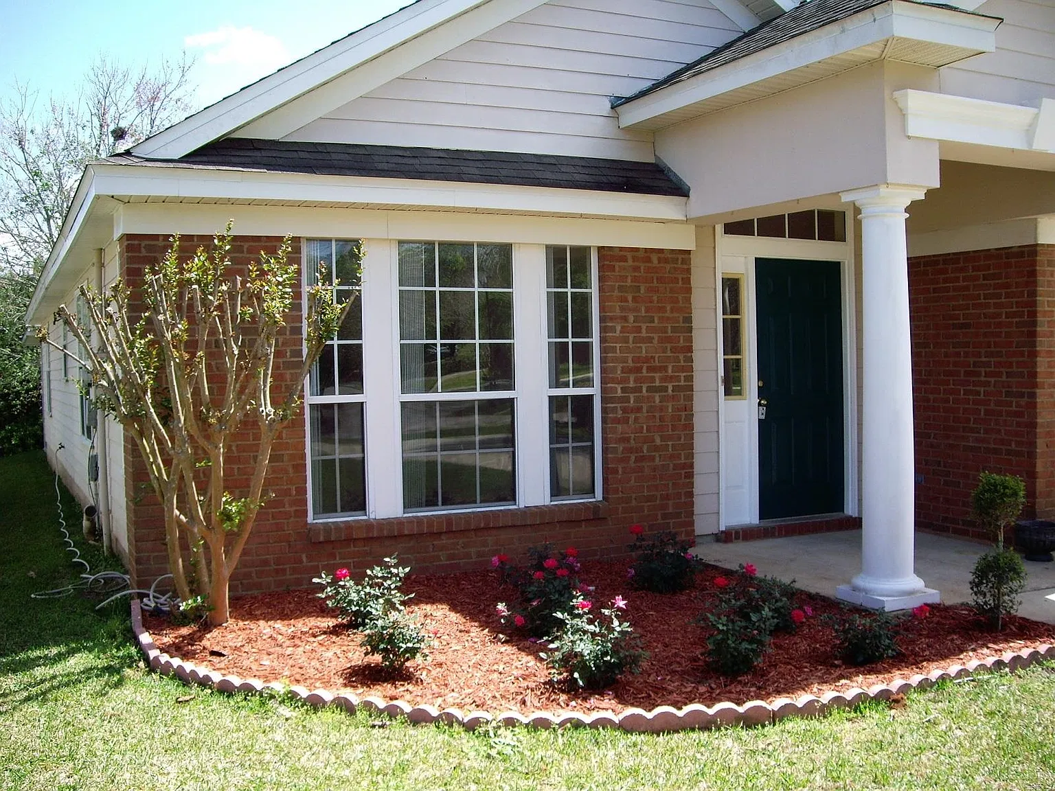 4 bed, 1955 sqft, $2,400 — Photo 3