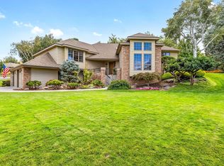 4010 S Morain Loop, Kennewick, WA 99337