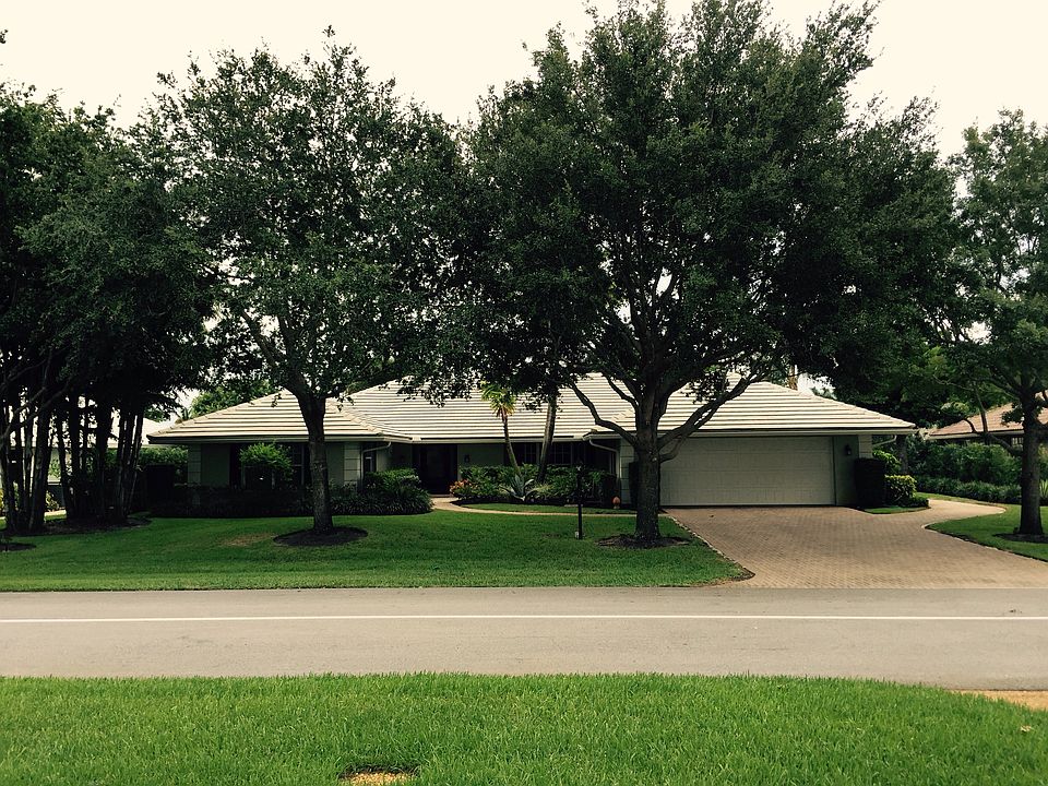1st image of 11916 N Lake Dr