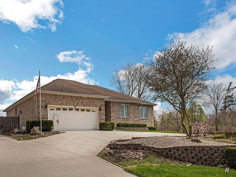 1st image of 528 Meadowbrook Rd
