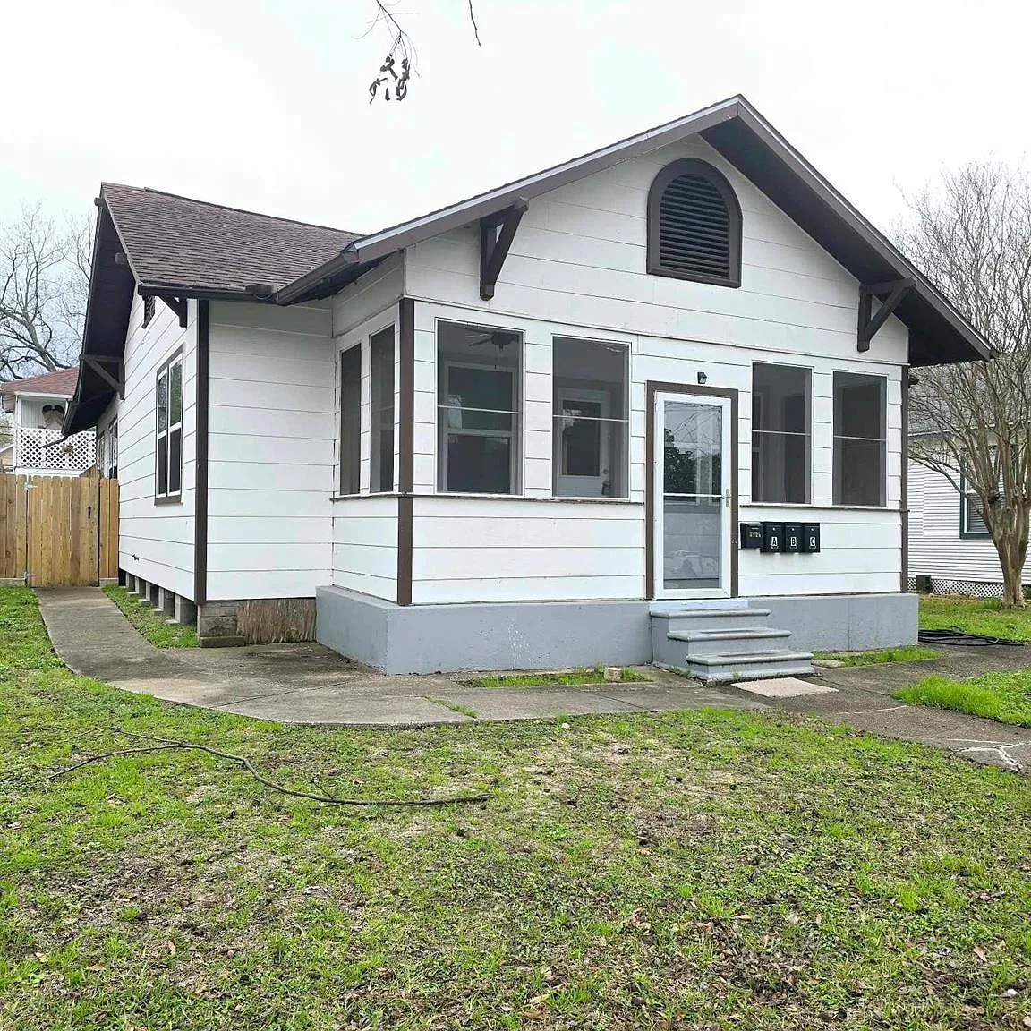 3 bed, 2.0 bath, 1288 sqft, $1,600 — Photo 2