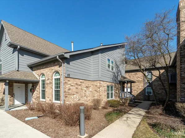 15 Foxcroft Rd APT 135, Naperville, IL 60565