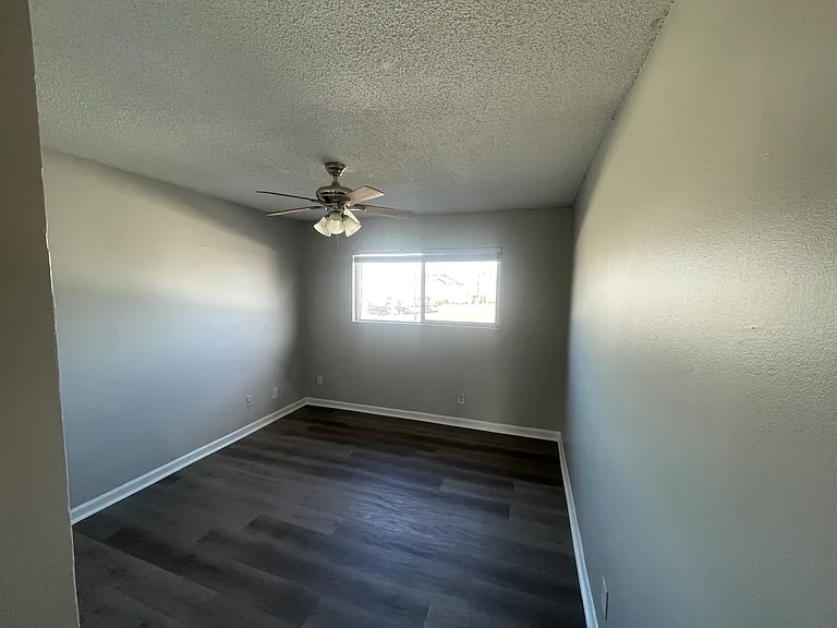 University Crossings Apartments — Photo 45