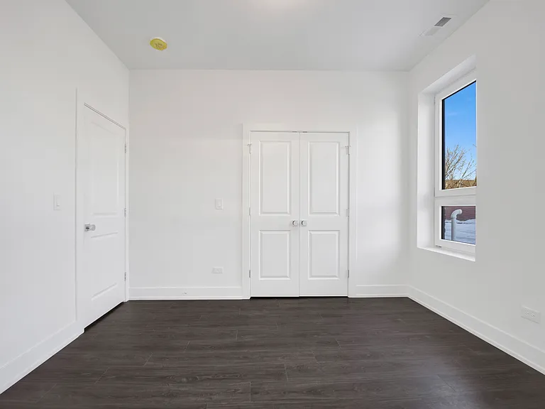 1814 S Throop St #3F — Photo 15