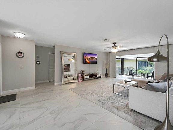 5th image of 4 S Lakeshore Dr