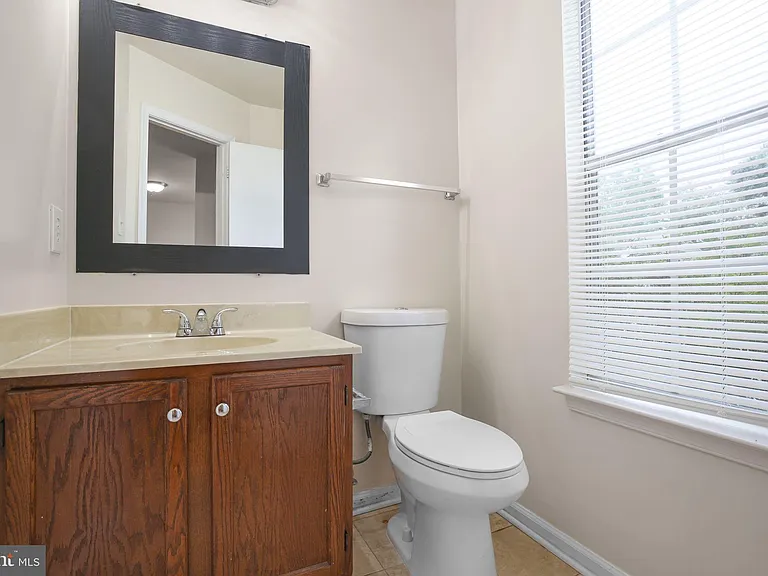 502 Wind Ridge Dr — Photo 4