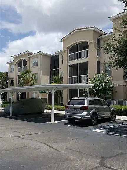 3001 Laurel Park Ln #201 — Photo 2