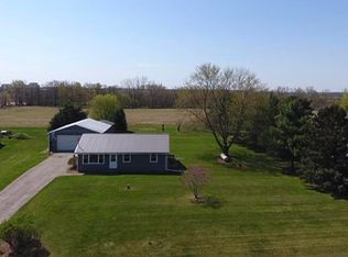 1535 W Kinley Rd, Saint Johns, MI 48879