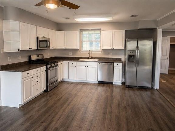 2nd image of 1108 Evergreen Dr