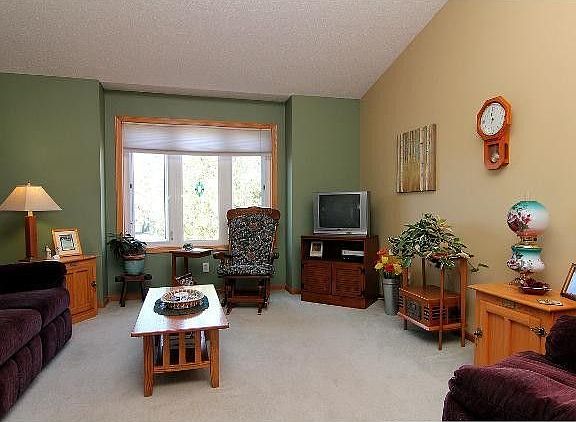 4th image of 1824 Lupine Dr